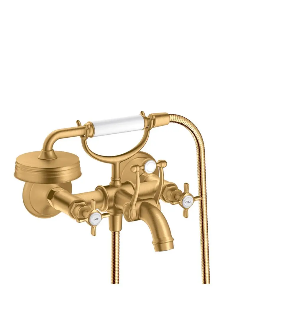 Aufputz-Wannenarmatur in Brushed Brass mit zwei Kreuzgriffen von AXOR, zwei Ausläufen und flexibler Brause. Ideal für modernes Badezimmerdesign.